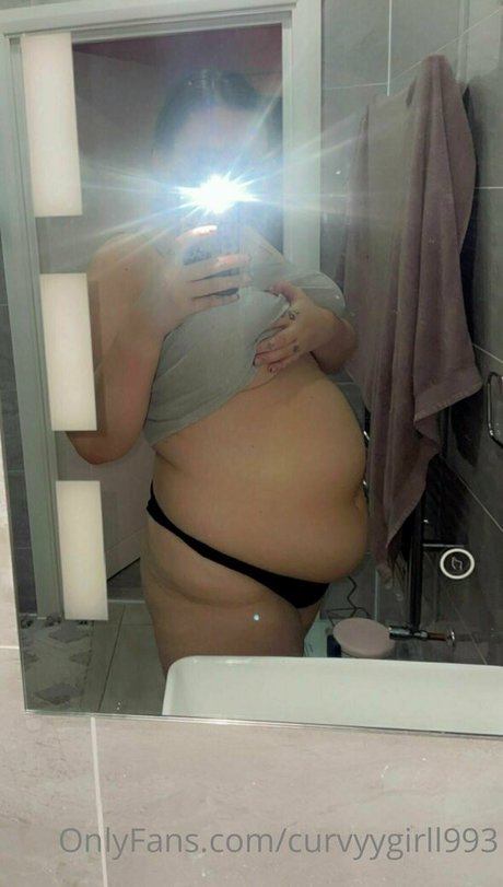 curvyygirll993 onlyfans leaked nudes