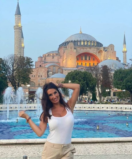 Lara Moreno on onlyfans