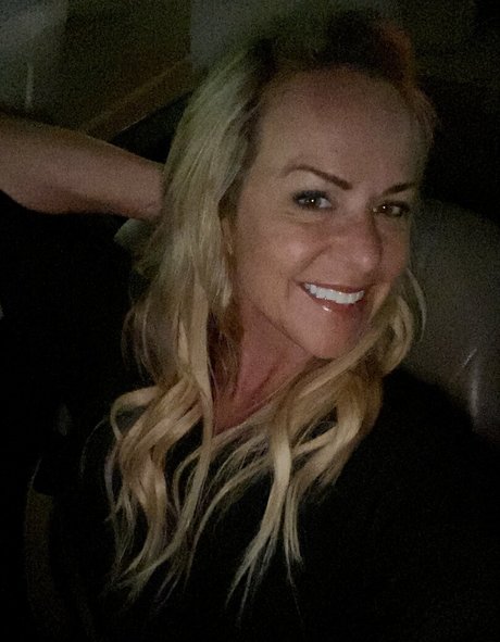 amieworldwide free onlyfans photo