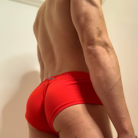 redriotfree onlyfans model photo