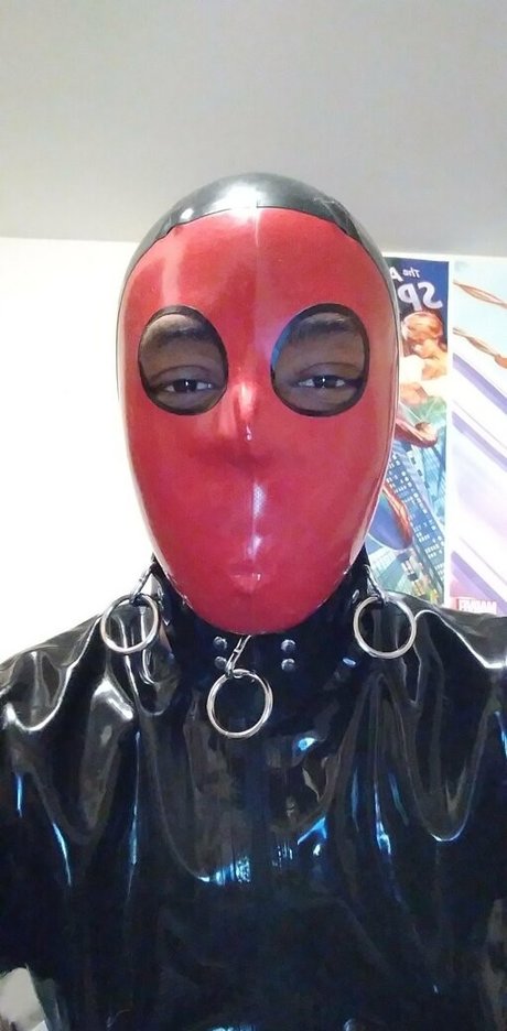 sir latexman onlyfans tits