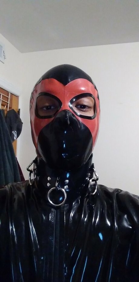 sir latexman nude onlyfans