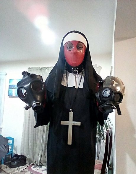 sir latexman onlyfans leaked tits