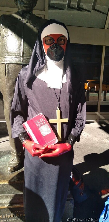 sir latexman onlyfans porn leaks