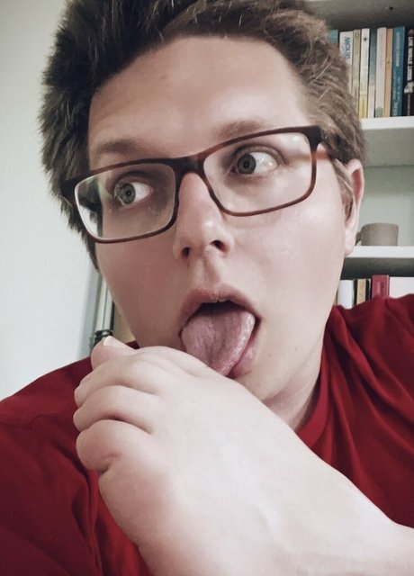 softboyfeetx onlyfans leaj