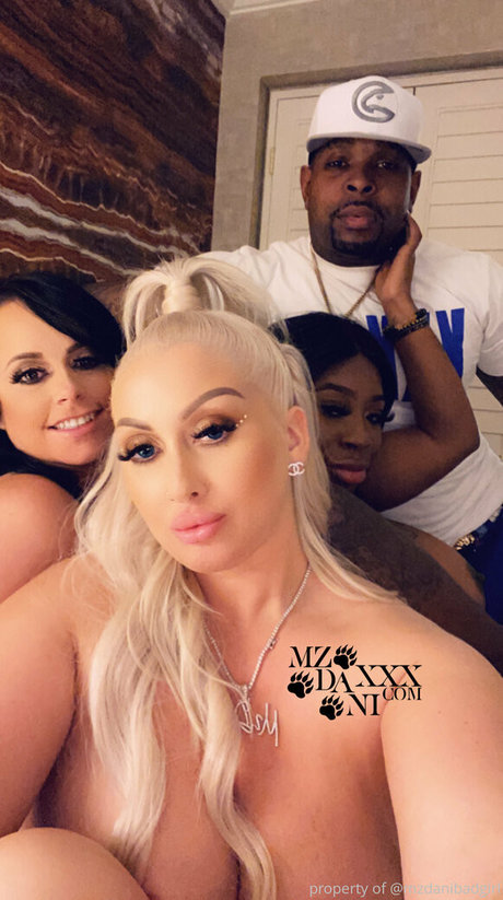 mzdanibadgirl onlyfans nude porn