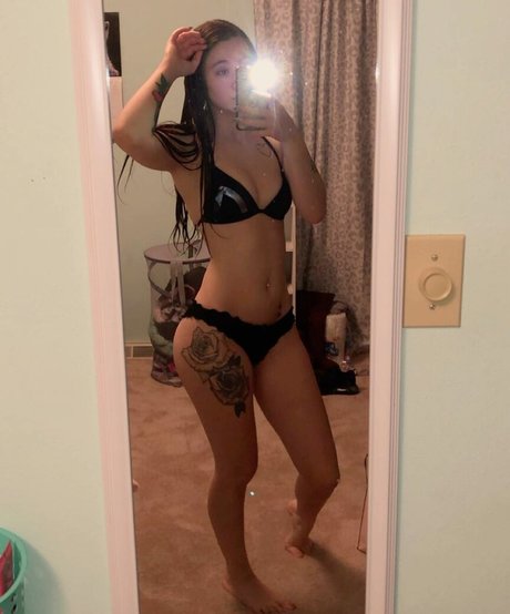 Kayla Wire onlyfans naked leak