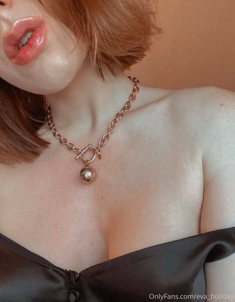 evaholiday onlyfans post