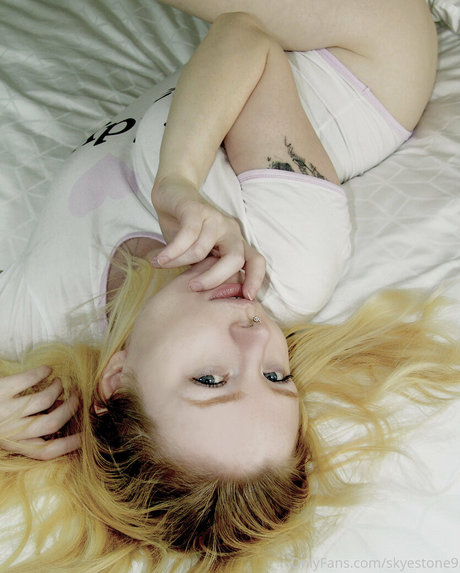 skyestone9 only fans leaks