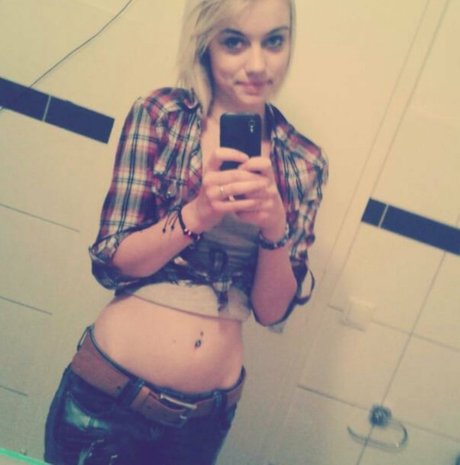 Gina gzuz nude only fans