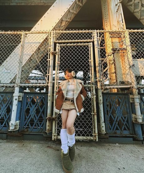 Yu Ling Wu onlyfans lean