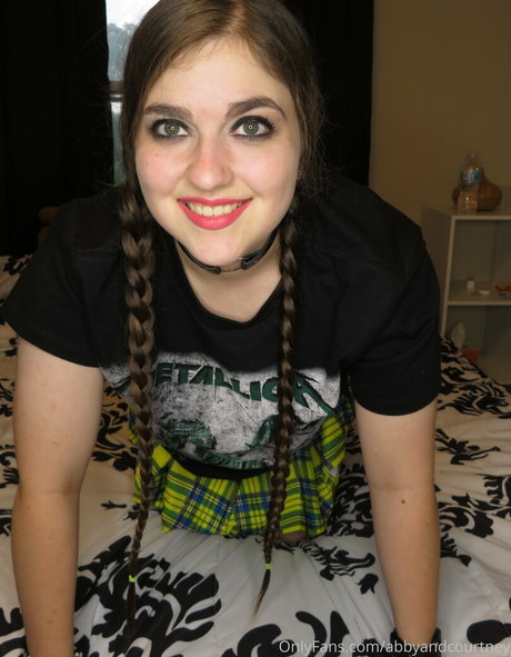 abbyandcourtney nude only fans