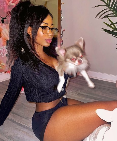 Ninarari nudes onlyfans leaks