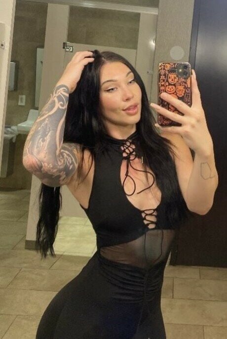 Youcancallmewenny onlyfans model