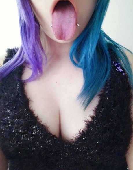 Amy Yuki onlyfans leajs