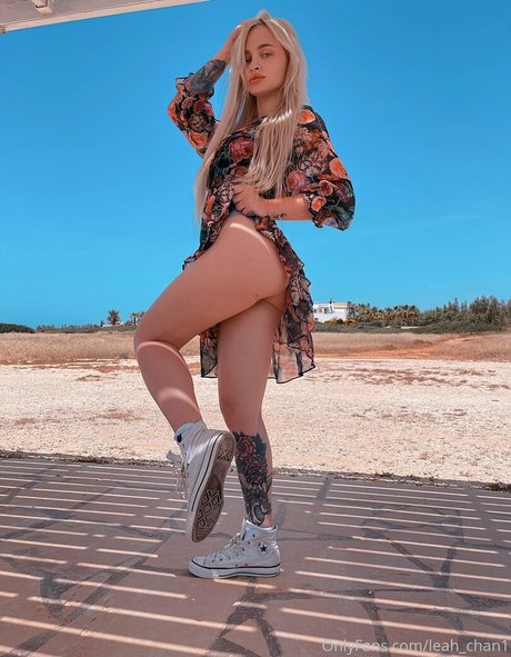 Leah Larsh onlyfans nudes leaks