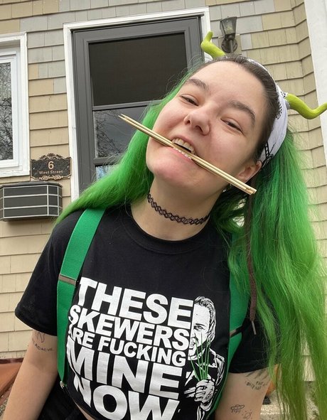 pixxxiebelle onlyfans leajs