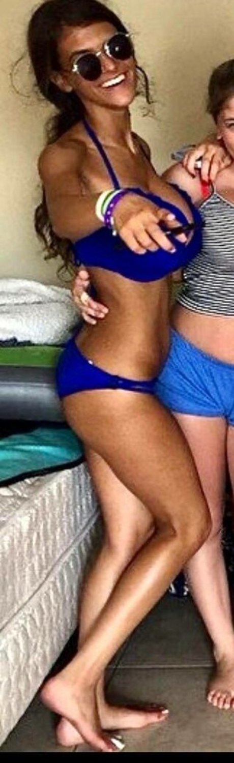 natural pawg onlyfans nudes depiction