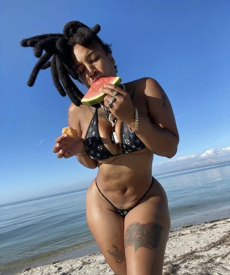 bbw brunette onlyfans free nude picture