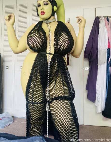 Peony Felicity onlyfans leaks.