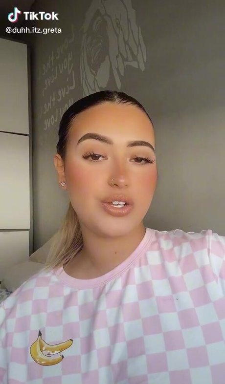 latina blowjob onlyfans adult images