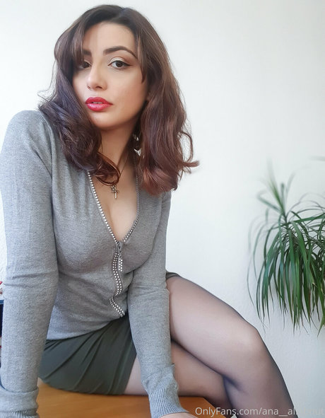 Ana Allabout onlyfans naked pics