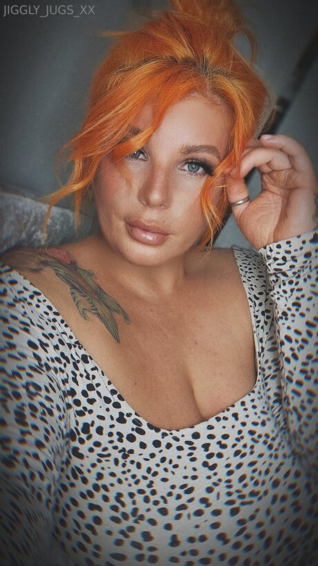 jiggly jugs xx onlyfans leake