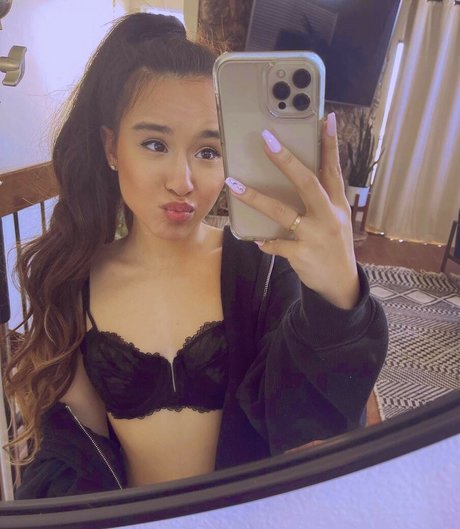 Alahna Ly onlyfans desnuda