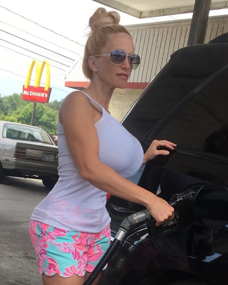 Billi Bardot onlyfans nude pictures