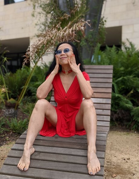 Planet Qun onlyfans star