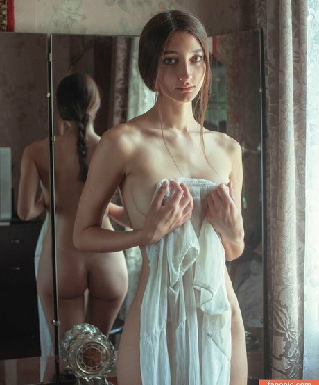 Anastasiia Zaharenko topless onlyfans