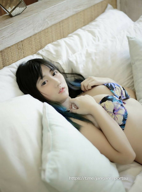 Dea Marella onlyfans strip tease