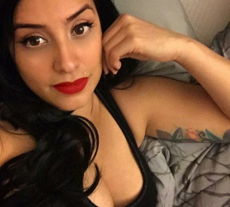 famous girls onlyfans pornographic image