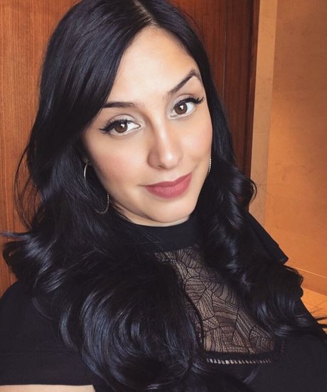 Laura Stylez naked onlyfans leak