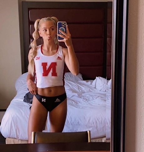 Jess Gardner  pictures