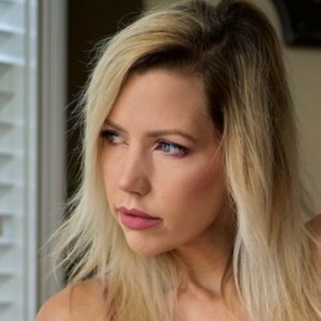 xo breanne xo nude leaks onlyfans