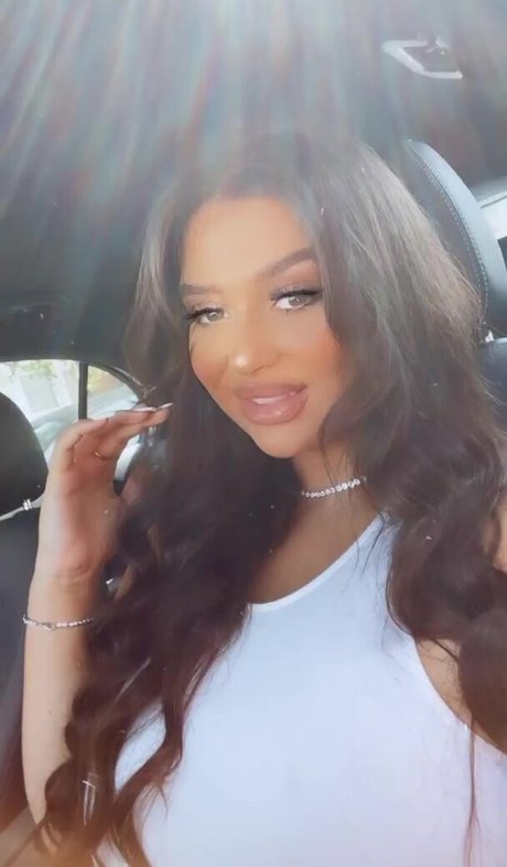 naughtybabeoxo onlyfans nude tits