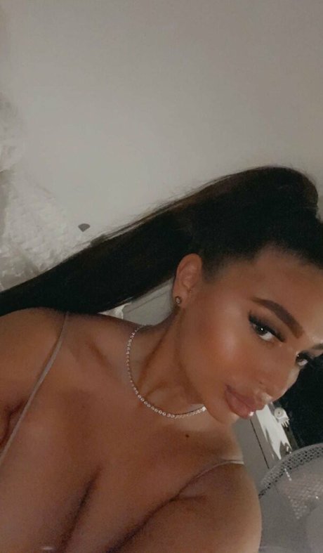 naughtybabeoxo boobs onlyfans