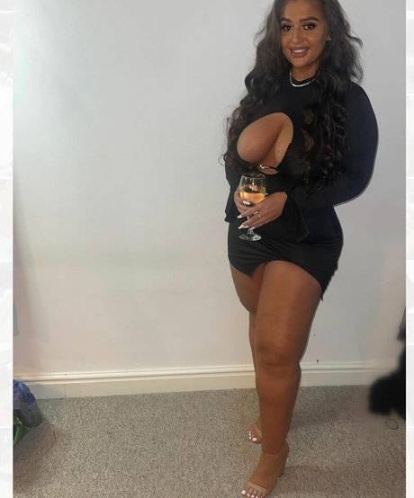 naughtybabeoxo onlyfans nude pics