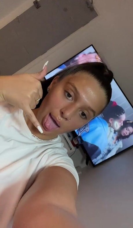 naughtybabeoxo onlyfans leaked tits