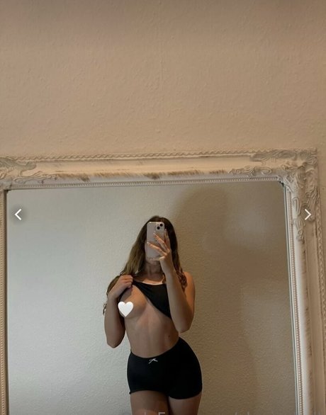 Cleo Isabell onlyfans nude tits