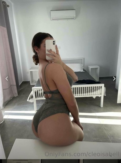 Cleo Isabell hot onlyfans