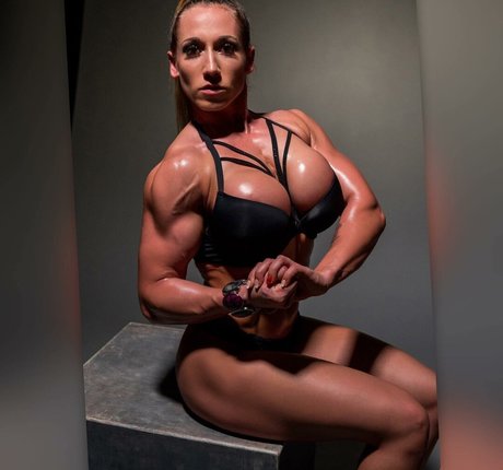 Reni Gendur onlyfans nide