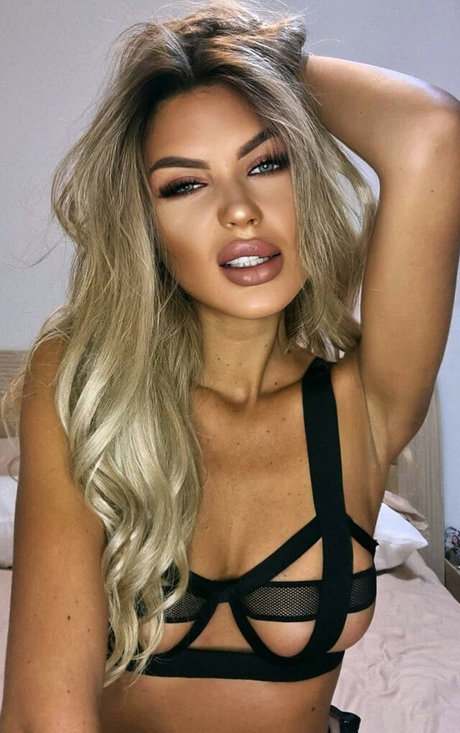 Andreea Diaconud porn onlyfans leak