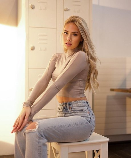 lifewithaliina onlyfans leajs