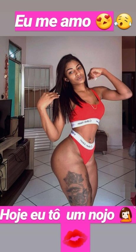 Talitinha Melk onlyfans strip tease