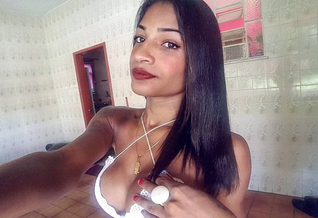 Talitinha Melk onlyfans leams