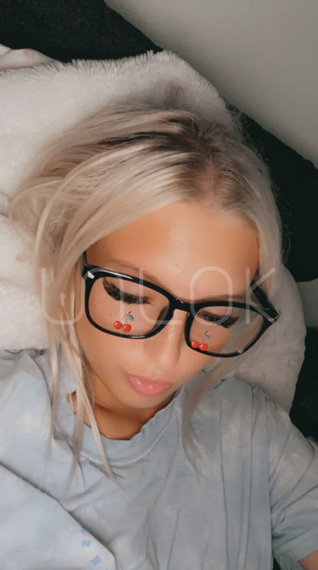 Brookllyn naked onlyfans