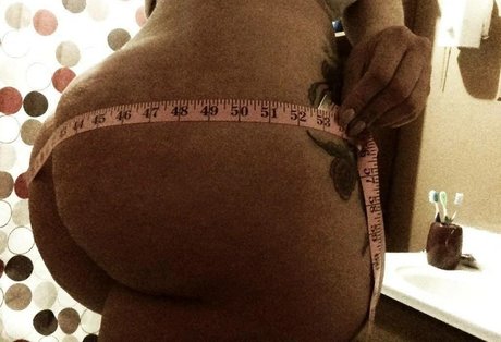 Avi Berri onlyfans images