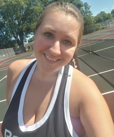 Caityy Cakesss onlyfans leake